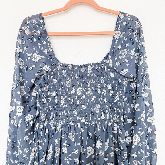 Hollister Womens Dress Size M Blue Floral Smocked Long Sleeve Cottagecore Boho - Picture 8 of 8